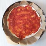 Pizzateig mit Tomatensauce